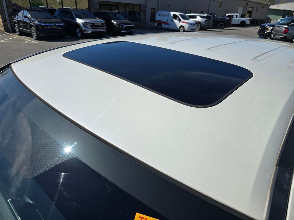 Used 2017 Honda Pilot EX-L image 16