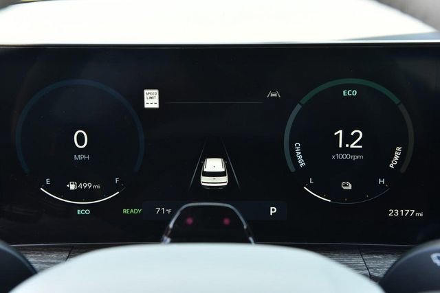 Used 2025 Hyundai Santa Fe Limited FWD image 12