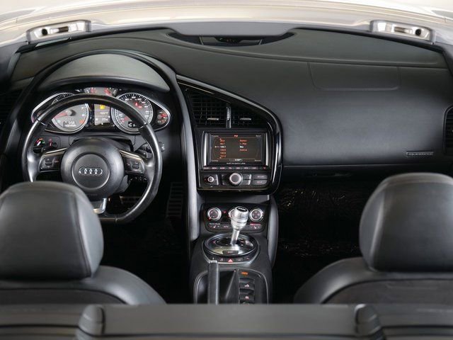 Used 2011 Audi R8 V8 image 13