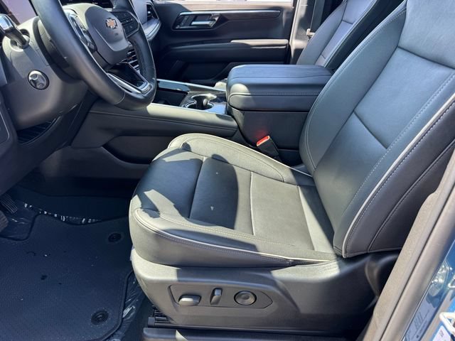 Certified 2025 Chevrolet Suburban Premier AWD/4WD image 14