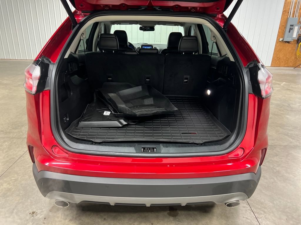 Used 2024 Ford Edge Titanium image 11