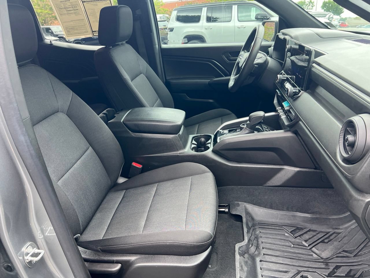 Used 2023 Chevrolet Colorado Trail Boss AWD/4WD image 19
