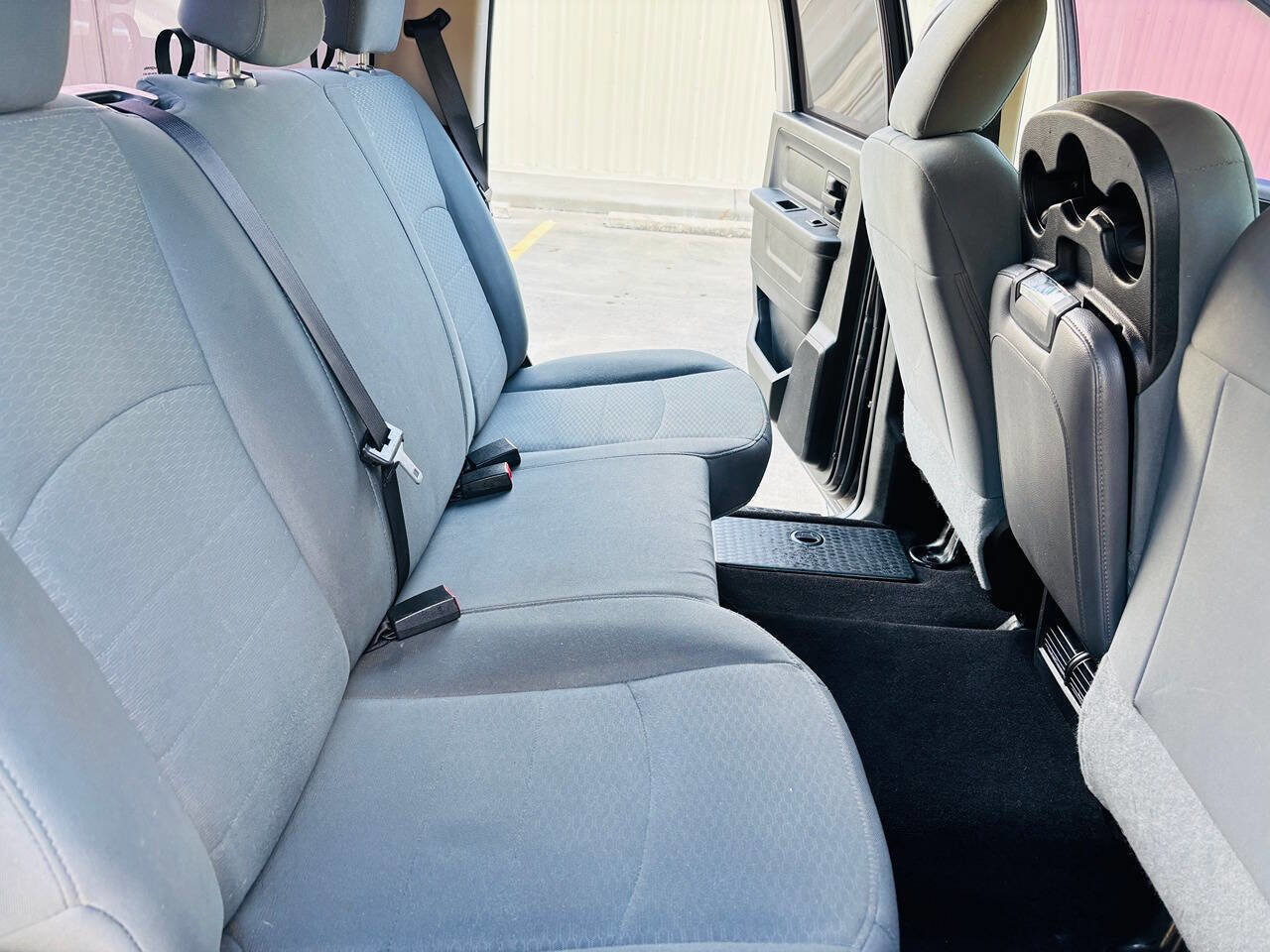 Used 2017 RAM 1500 Express AWD/4WD image 16