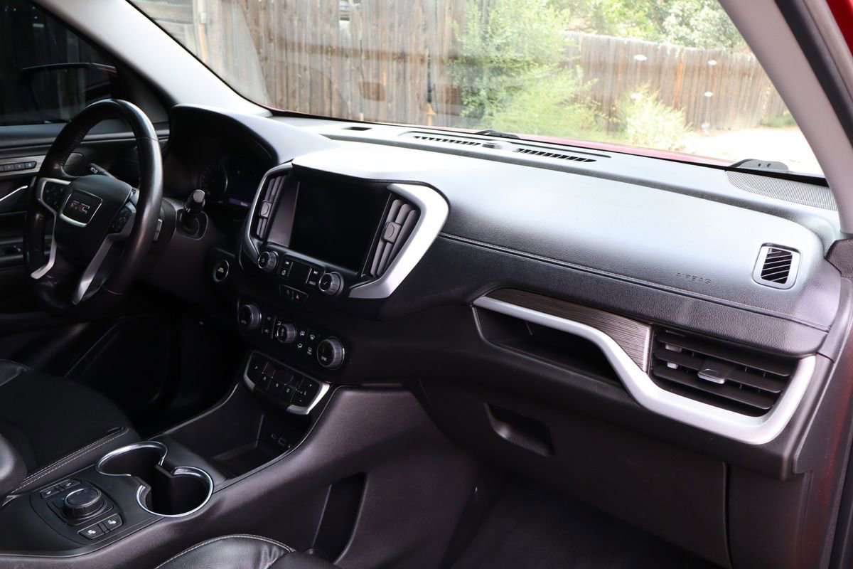 Used 2022 GMC Terrain SLT image 17