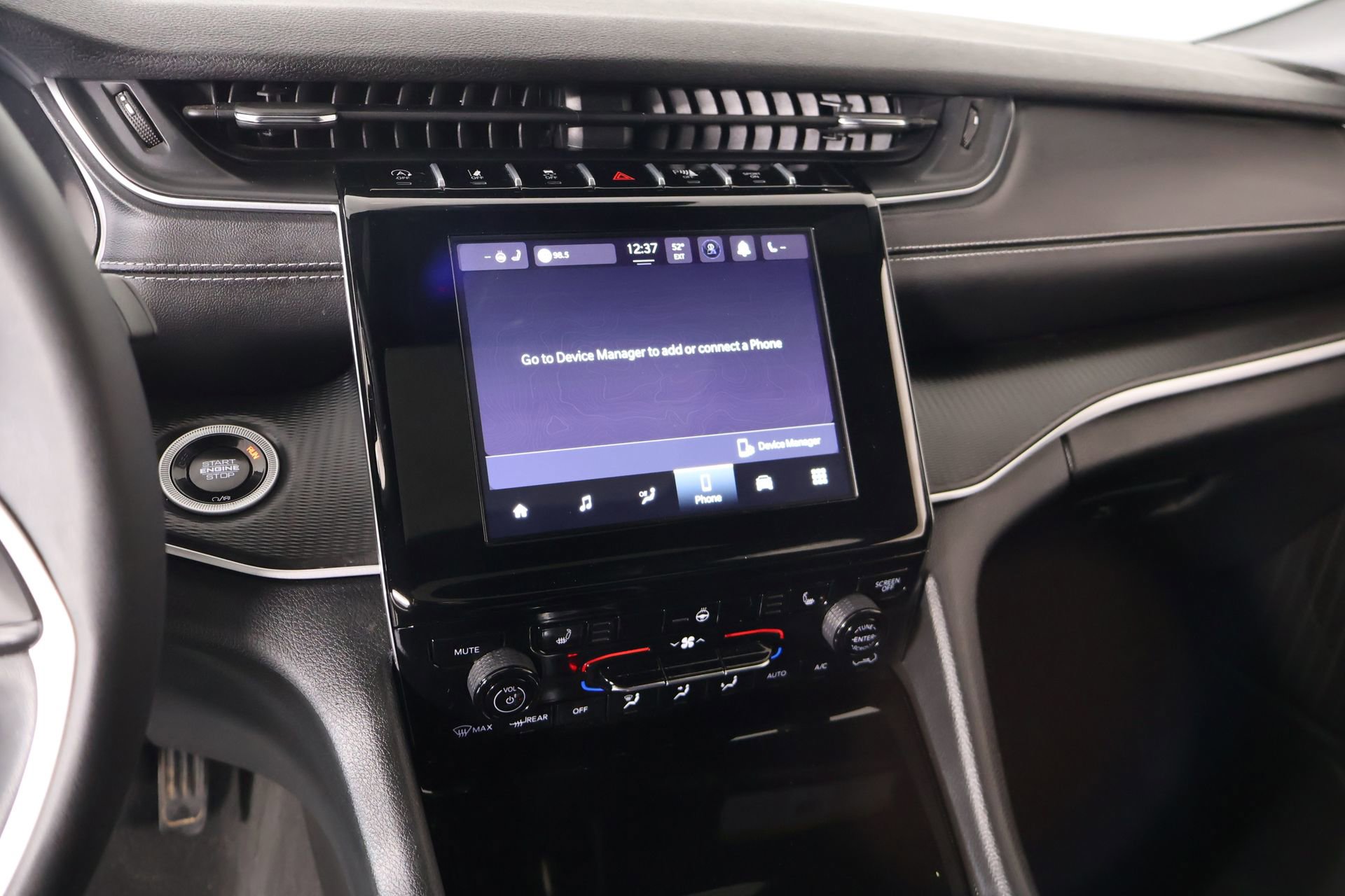 Used 2024 Jeep Grand Cherokee L Laredo w/ Luxury Tech Group I AWD/4WD image 5