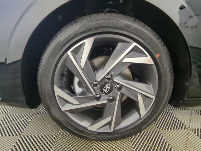 New 2026 Hyundai Elantra Limited image 16