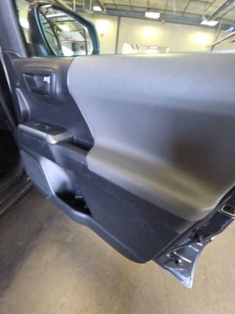 Used 2019 Toyota Tacoma SR5 AWD/4WD image 22