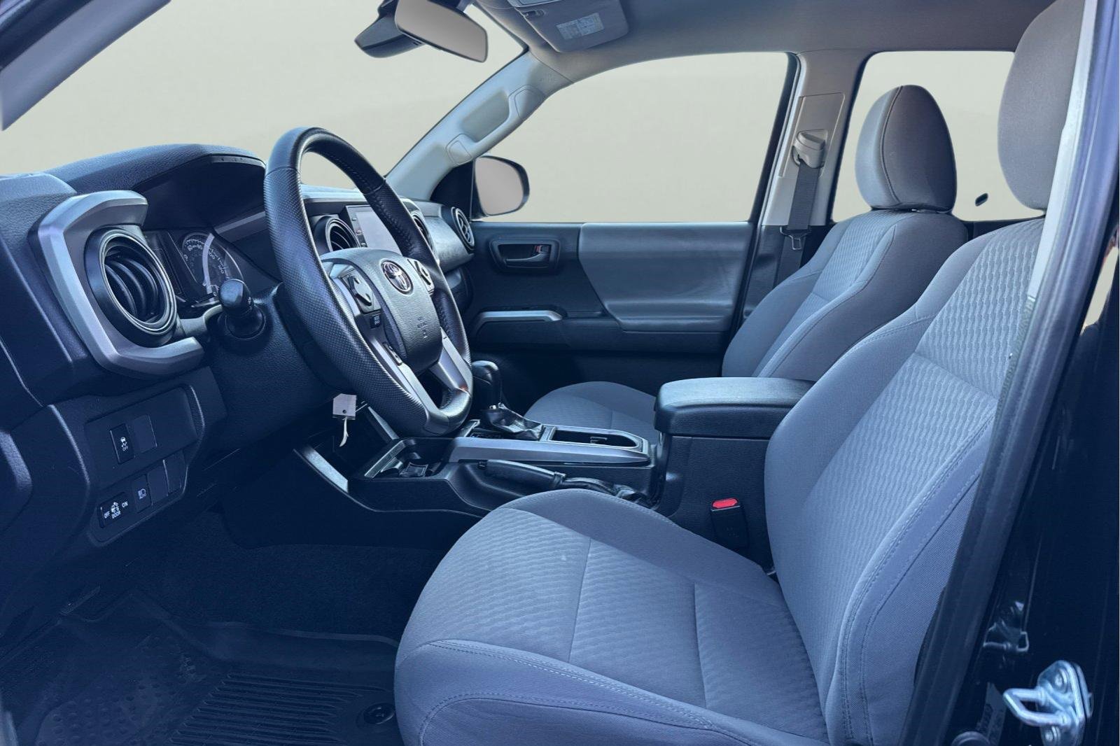 Certified 2021 Toyota Tacoma SR5 image 15