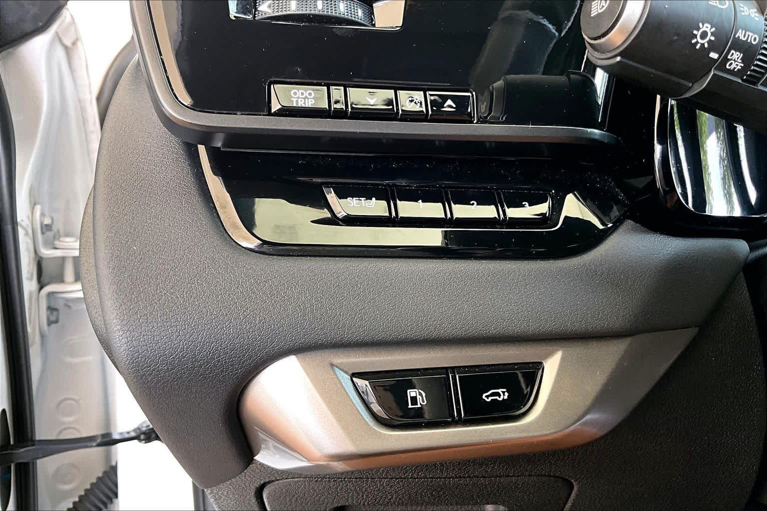 Used 2023 Lexus RX 350 Premium Plus w/ Cold Area Package FWD image 33