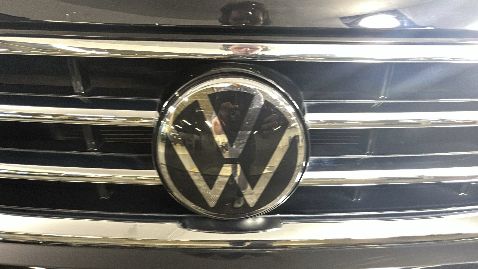 Used 2024 Volkswagen Tiguan Wolfsburg Edition AWD/4WD image 8