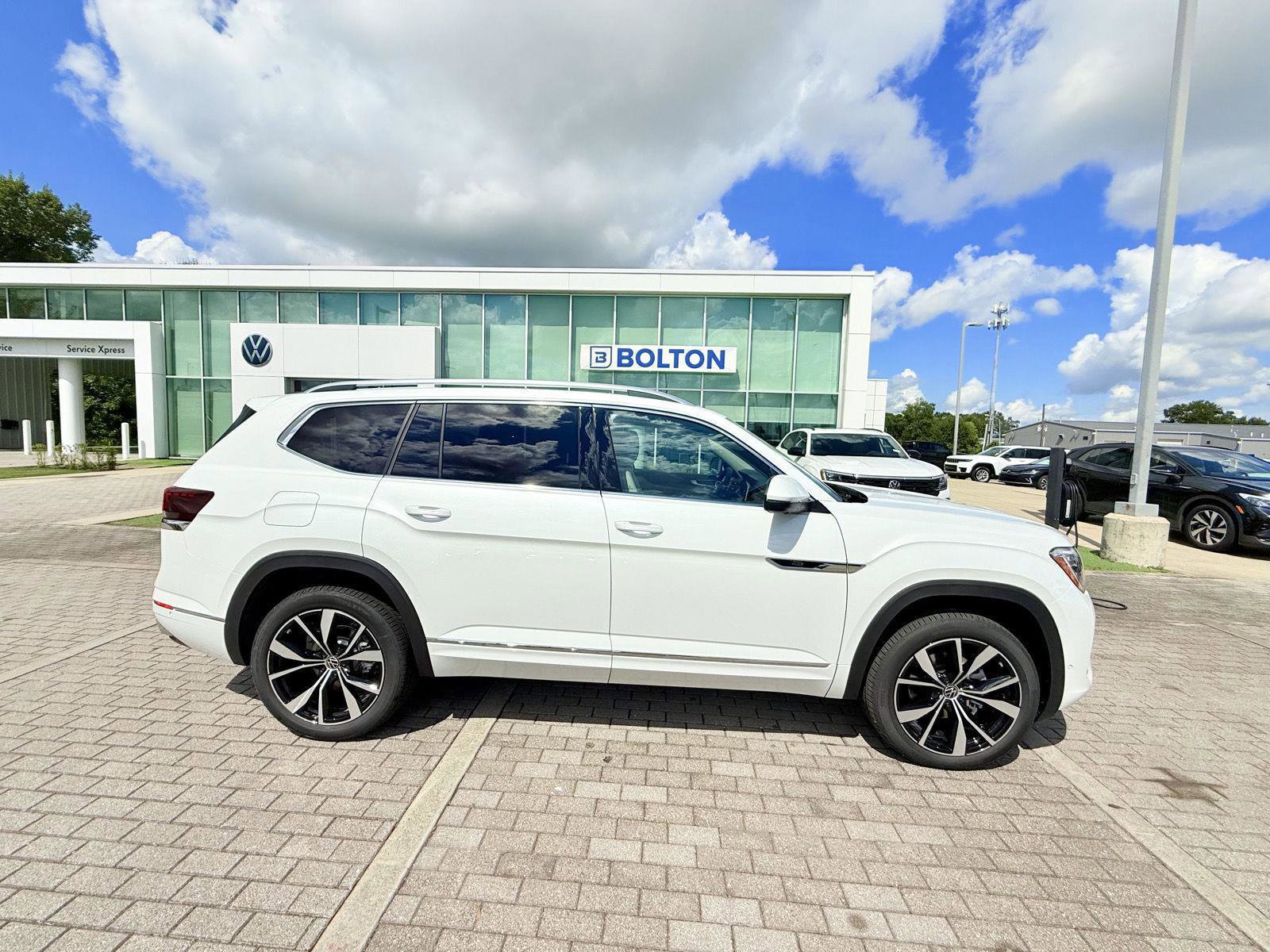 New 2025 Volkswagen Atlas SEL Premium R-Line image 1