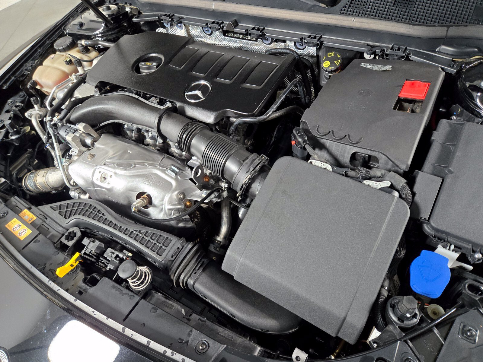 Used 2023 Mercedes-Benz CLA 250 image 21