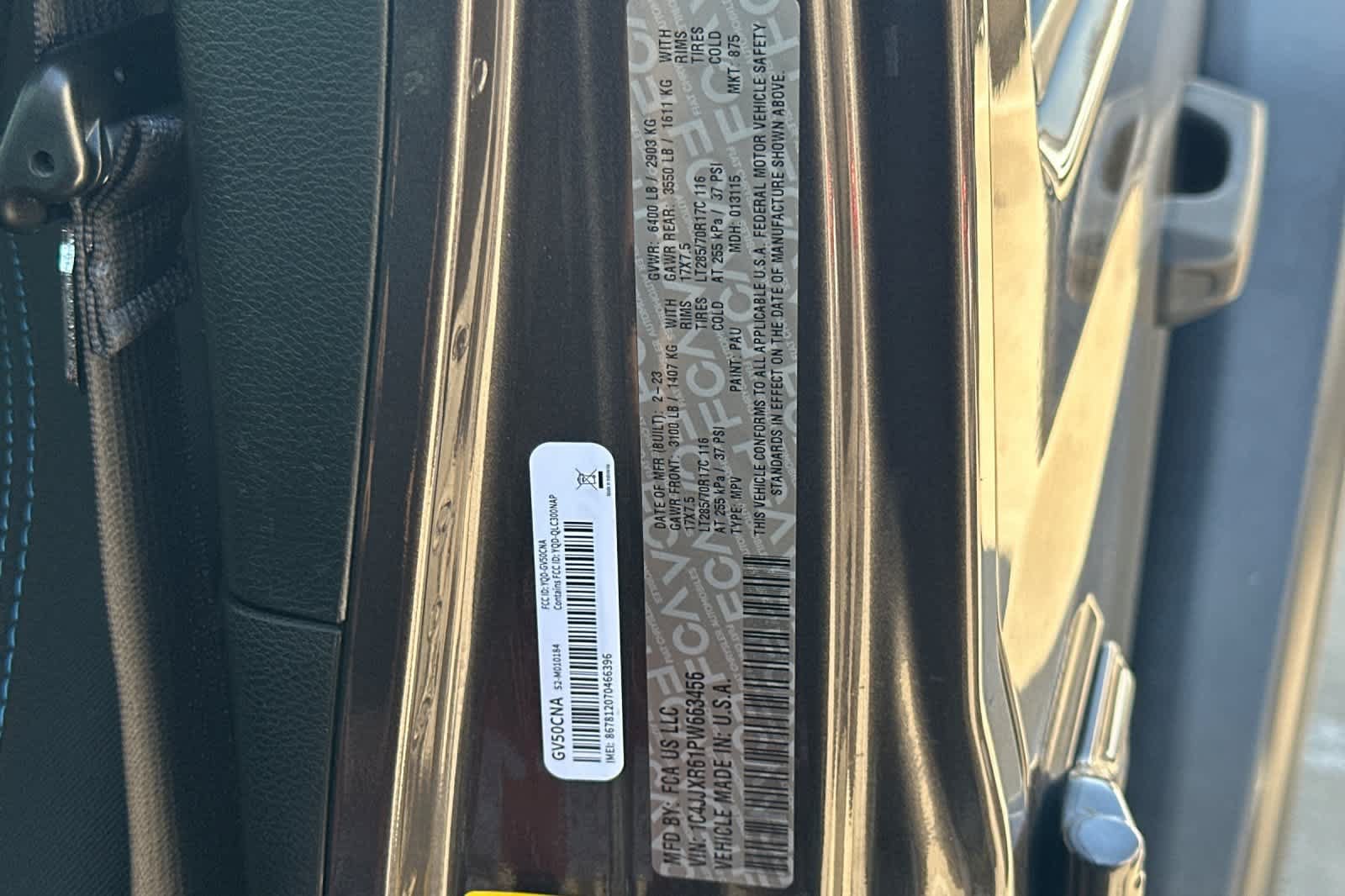 Used 2023 Jeep Wrangler Unlimited Rubicon 4xe AWD/4WD image 30