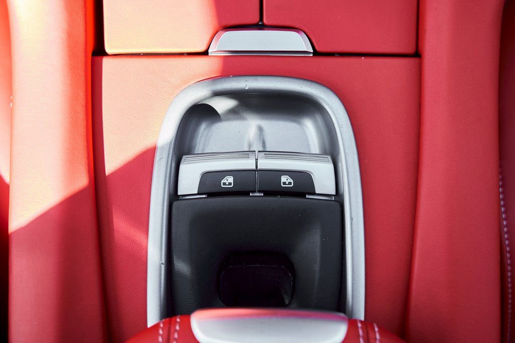 Used 2020 Ferrari GTC4Lusso AWD/4WD image 67