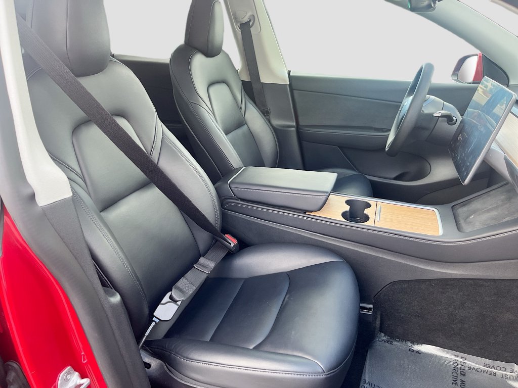 Used 2022 Tesla Model Y Long Range AWD/4WD image 29