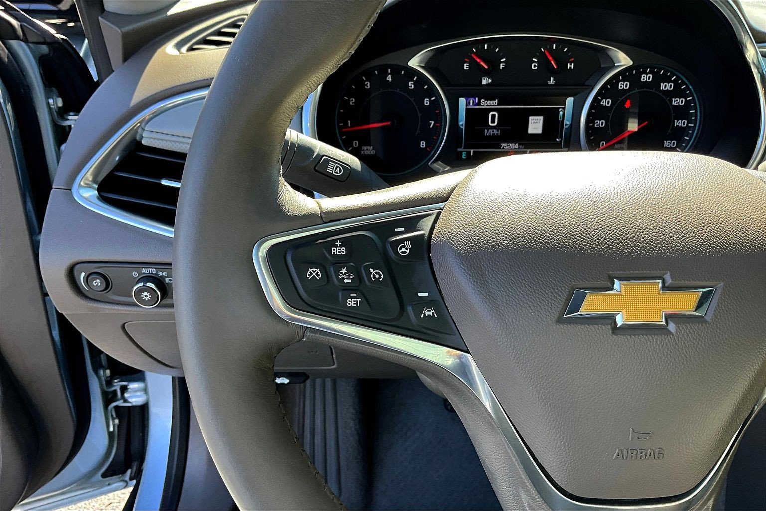Used 2017 Chevrolet Malibu Premier w/ Driver Confidence Package FWD image 20