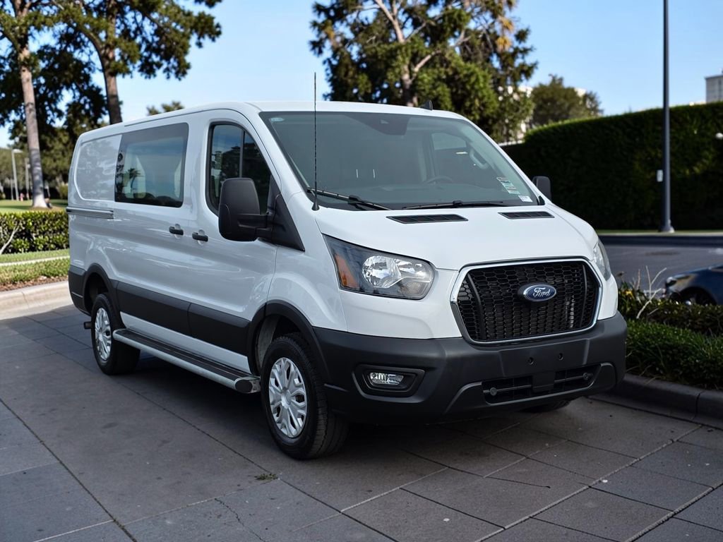 Used 2024 Ford Transit 250 Low Roof w/ Exterior Upgrade Package RWD image 4