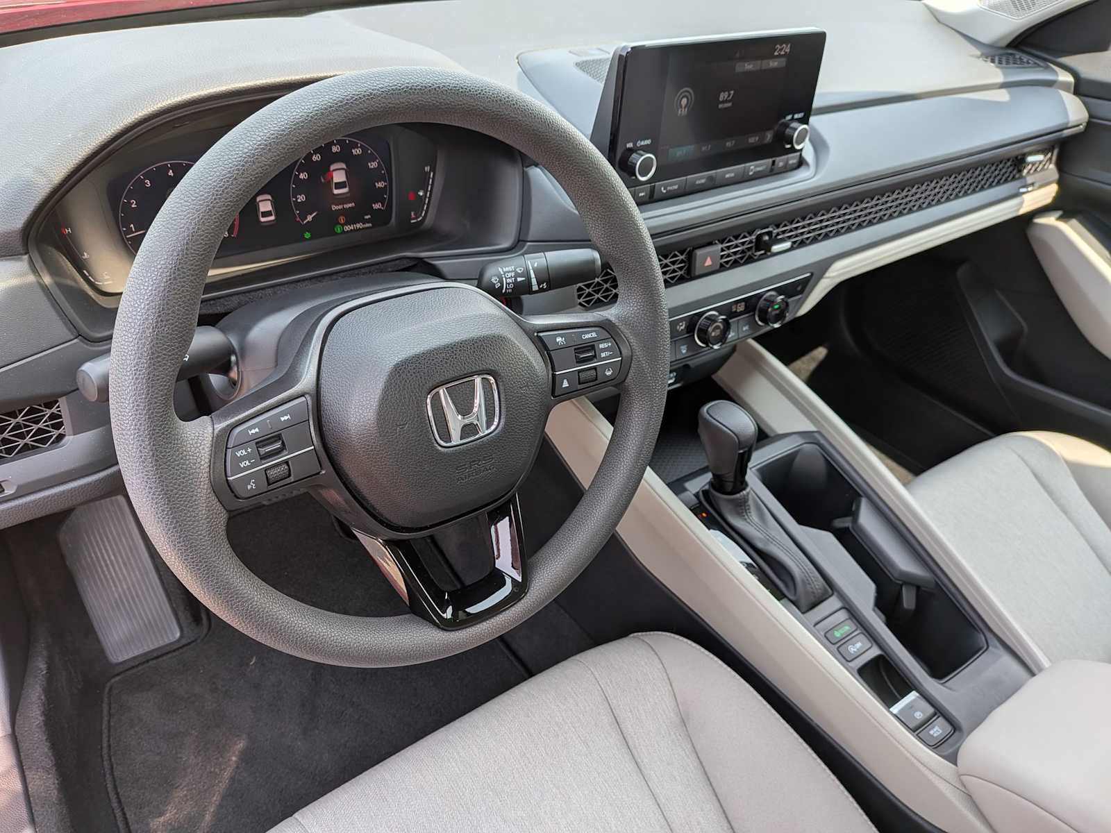 Used 2025 Honda Accord SE image 14