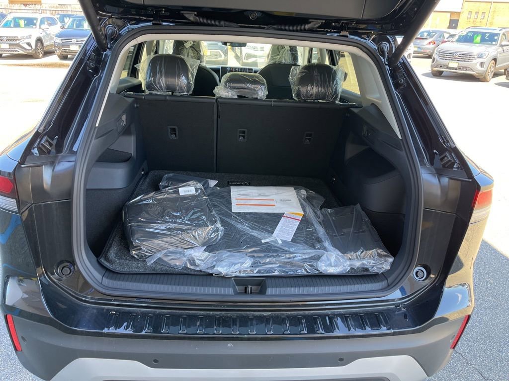 New 2026 Volkswagen Tiguan SE image 13