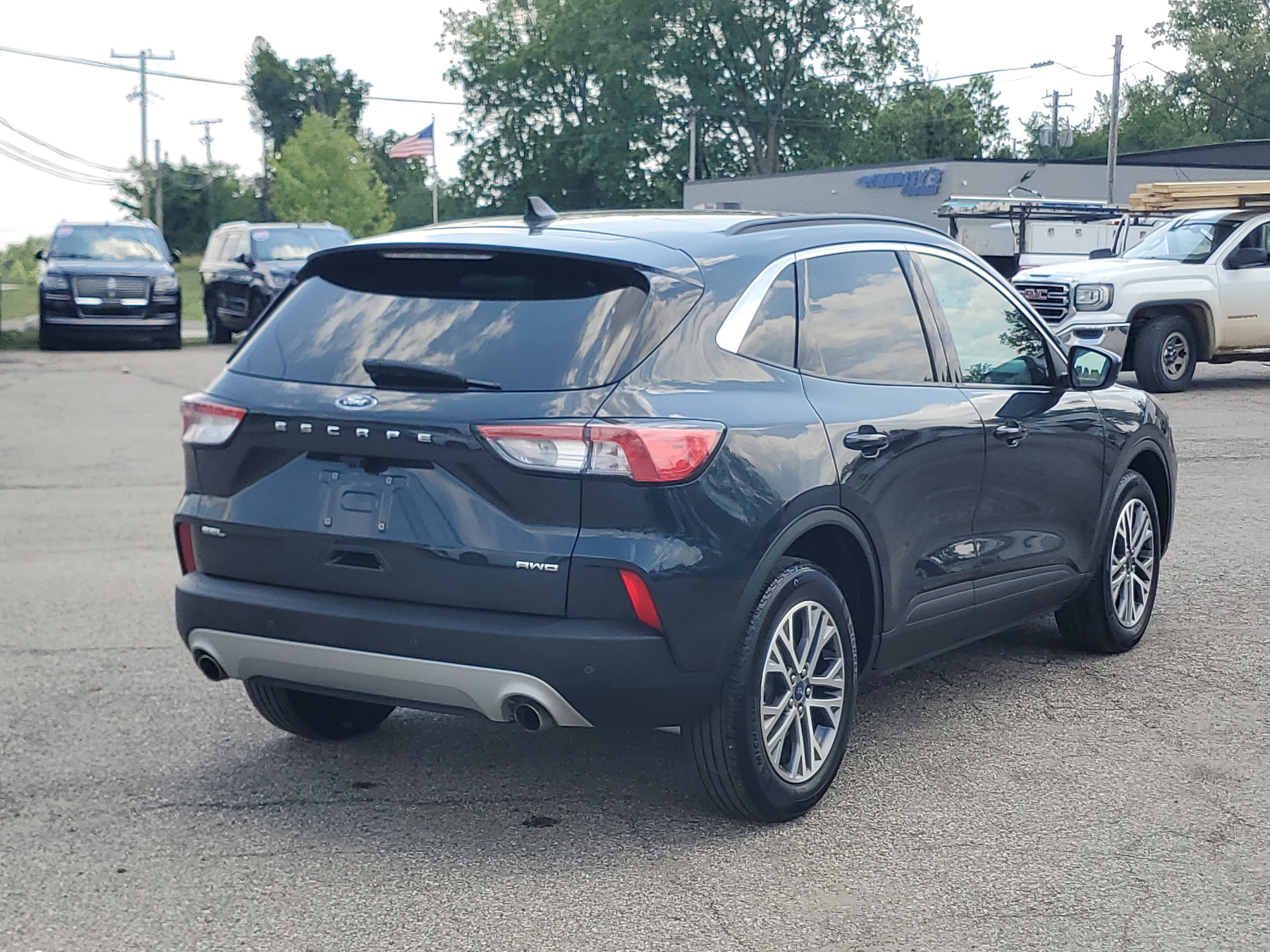Used 2022 Ford Escape SEL w/ Technology Package AWD/4WD image 6