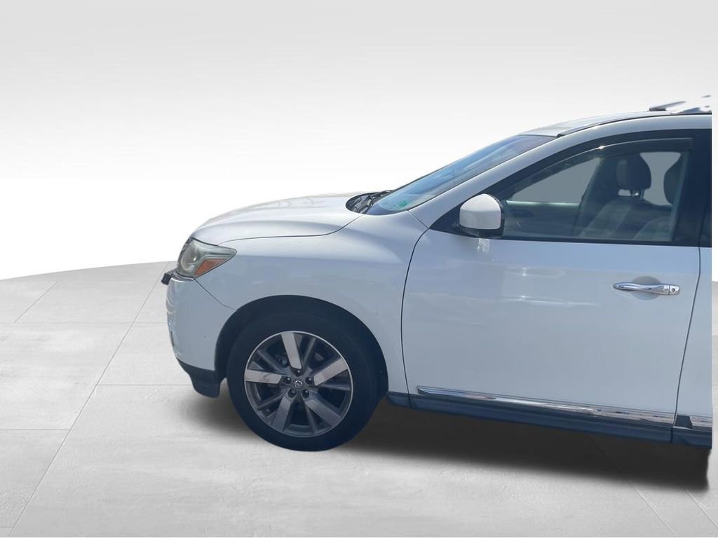 Used 2014 Nissan Pathfinder Platinum image 12