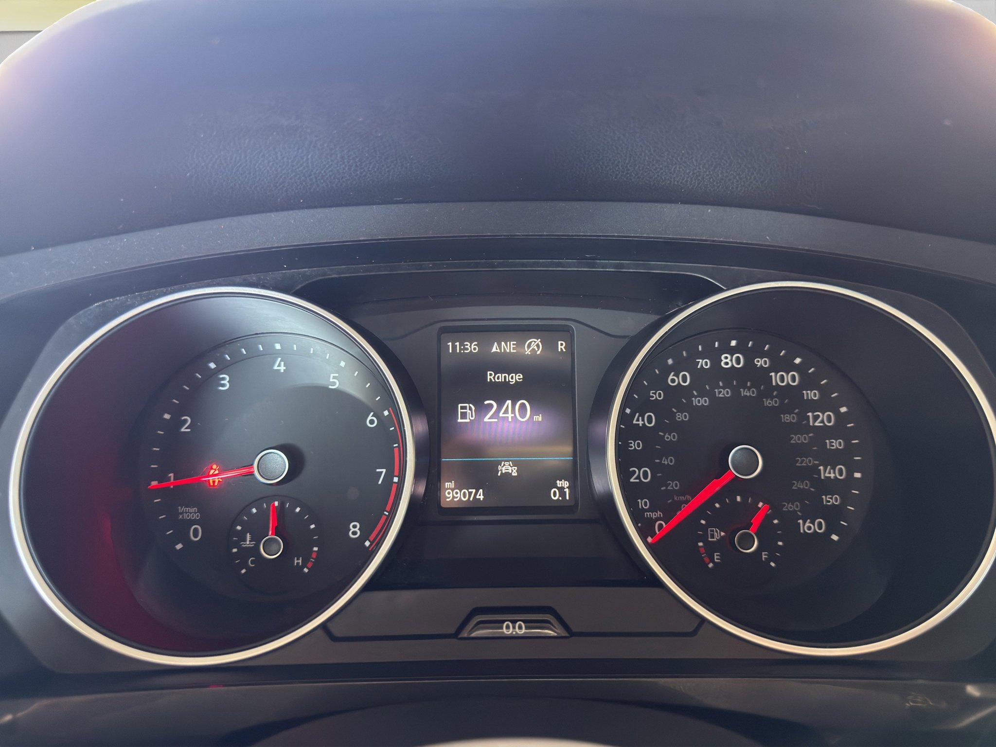 Used 2021 Volkswagen Tiguan SE image 12