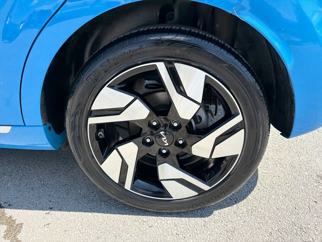 Certified 2024 Kia Soul GT-Line FWD image 31