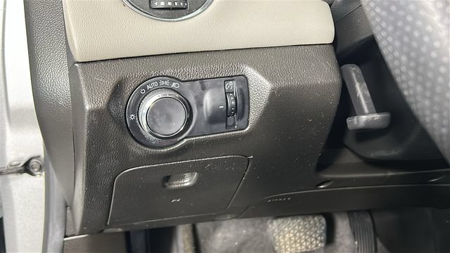 Used 2014 Chevrolet Cruze LS FWD image 19