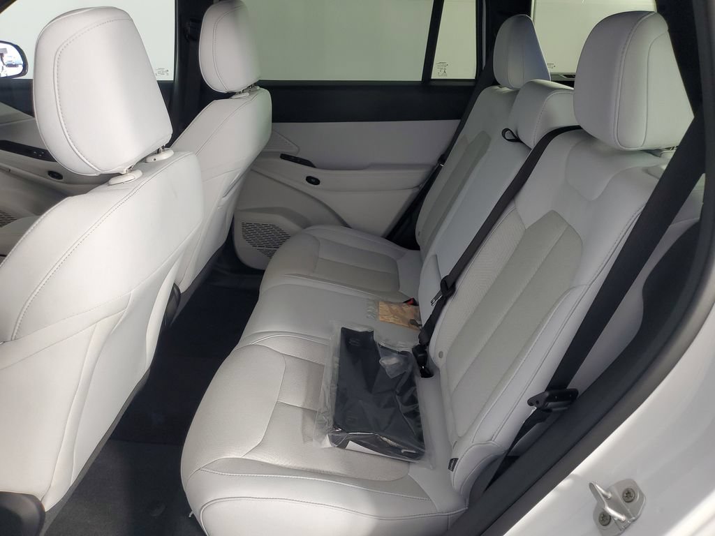 New 2026 Jeep Cherokee Laredo AWD/4WD image 13