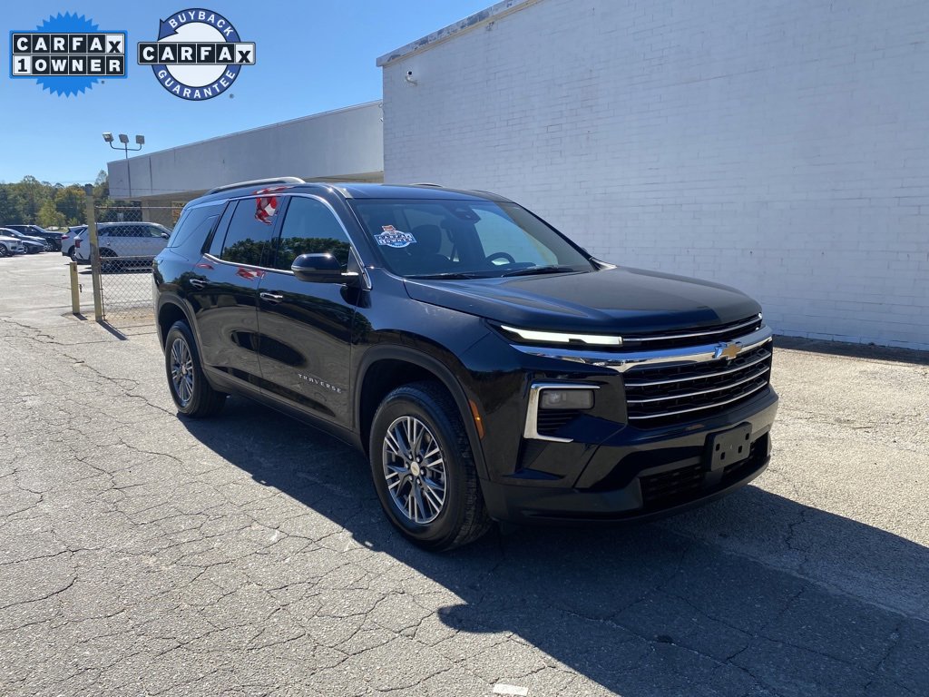 Used 2025 Chevrolet Traverse LT image 8