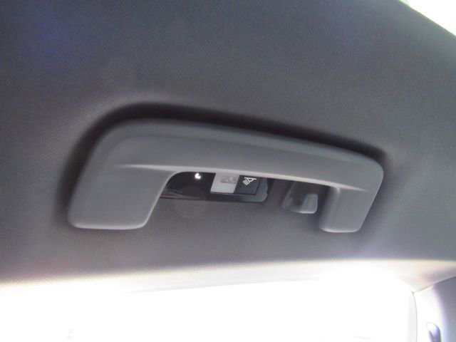 Used 2022 Porsche Taycan 4S image 31