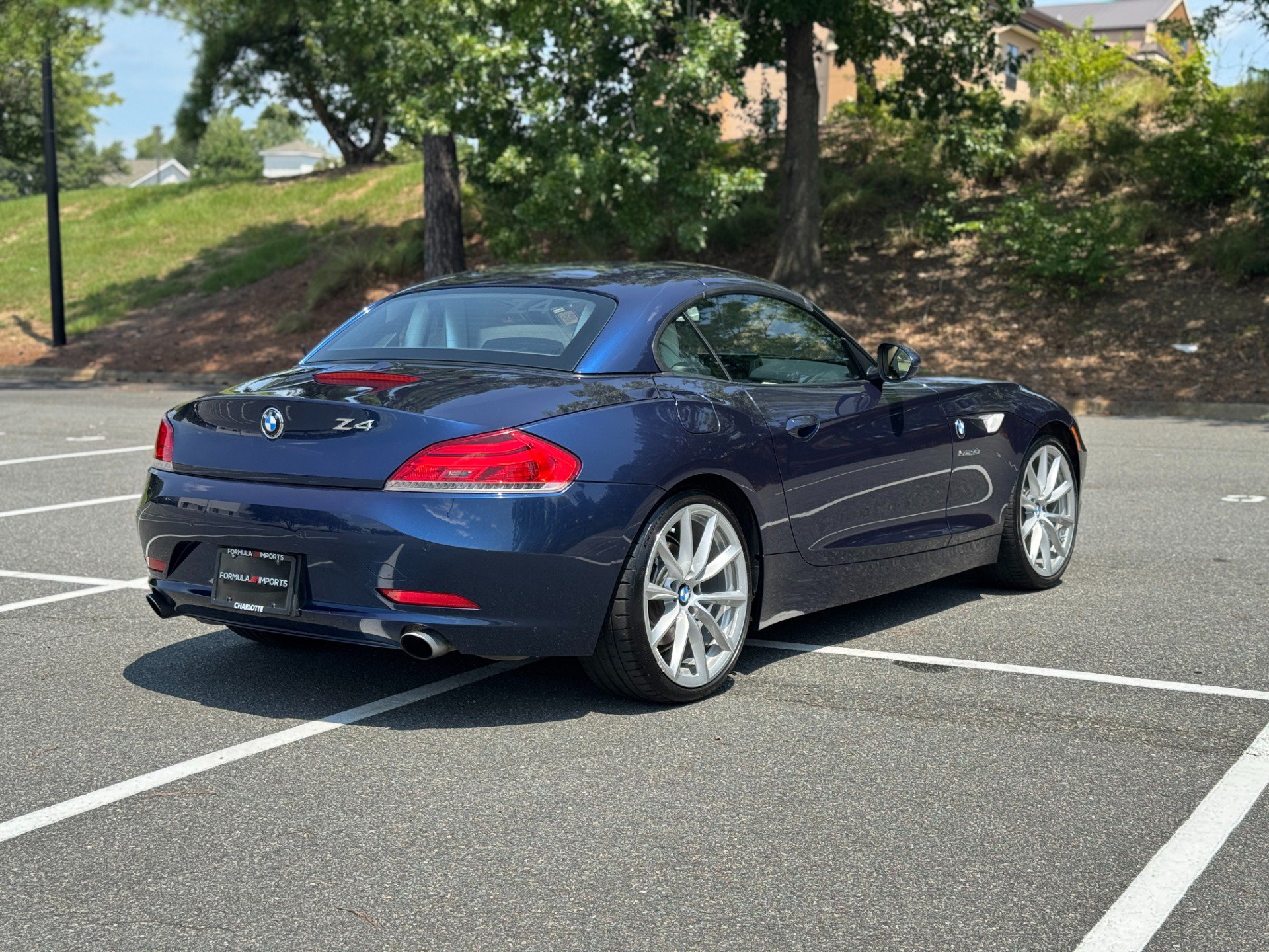 Used 2011 BMW Z4 sDrive35i RWD image 12