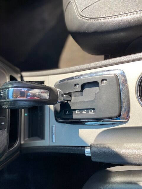 Used 2010 Ford Fusion SEL FWD image 13