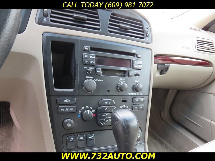 Used 2004 Volvo S60 2.5T FWD image 11