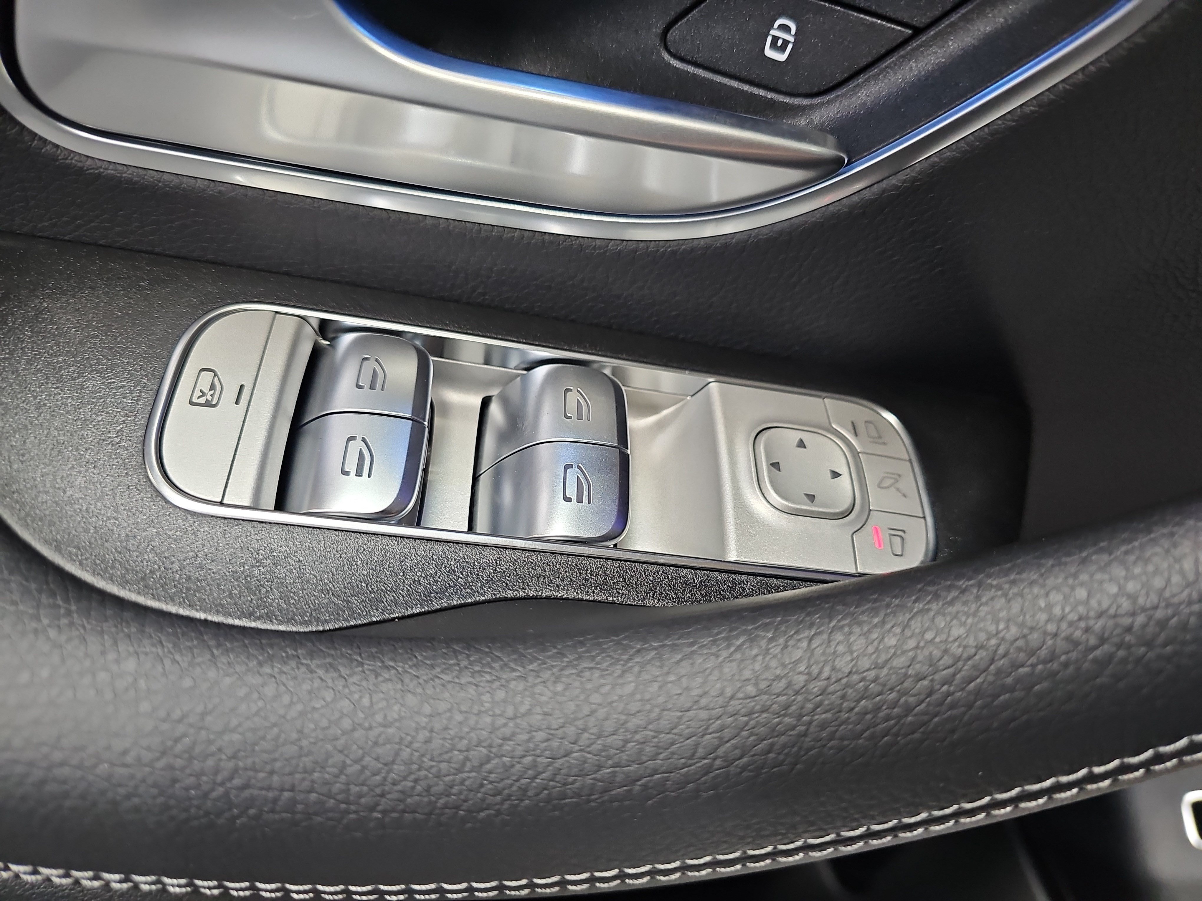 New 2026 Mercedes-Benz GLS 450 4MATIC image 30