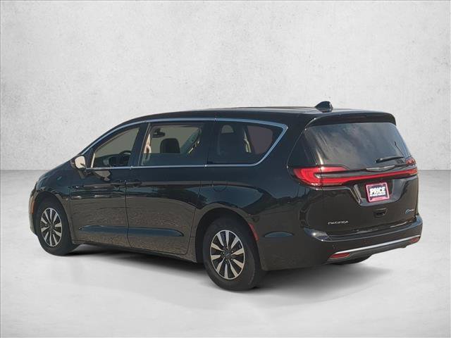Used 2023 Chrysler Pacifica Touring-L FWD image 7