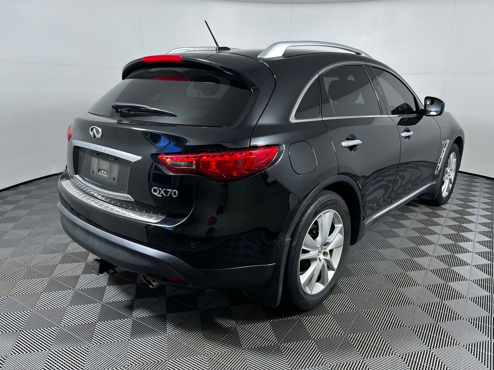 Used 2015 INFINITI QX70 AWD w/ Premium Package image 5
