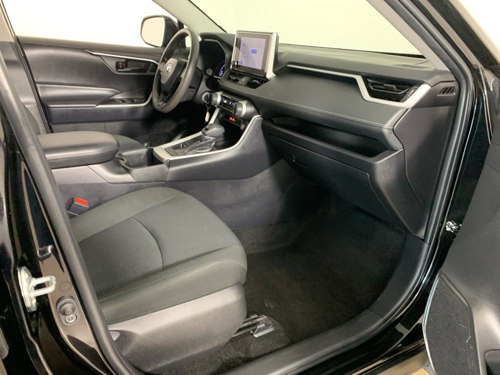 Used 2024 Toyota RAV4 LE image 35