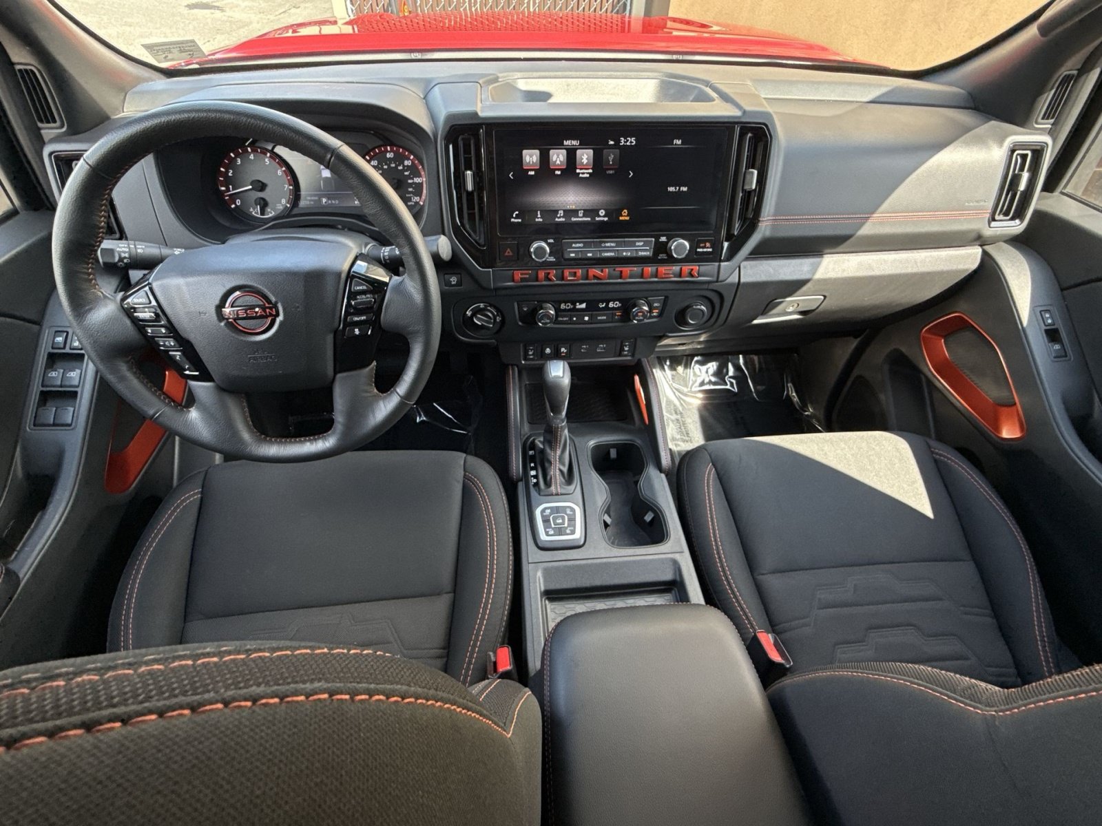 Used 2026 Nissan Frontier PRO-4X AWD/4WD image 23
