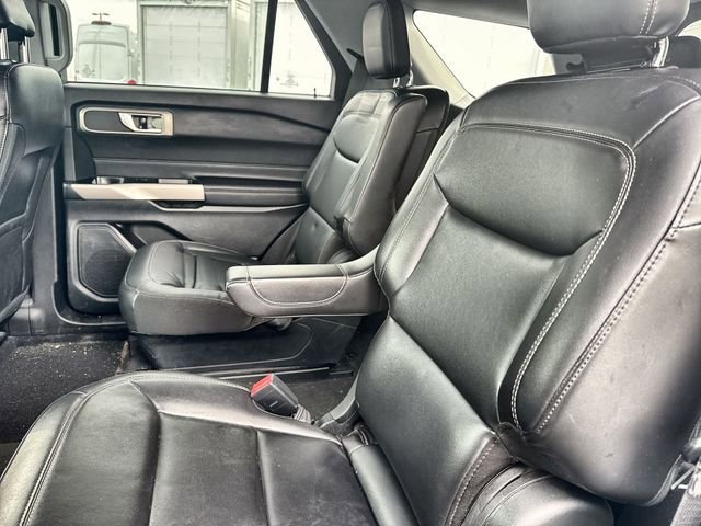 Used 2022 Ford Explorer XLT w/ Equipment Group 202A image 21