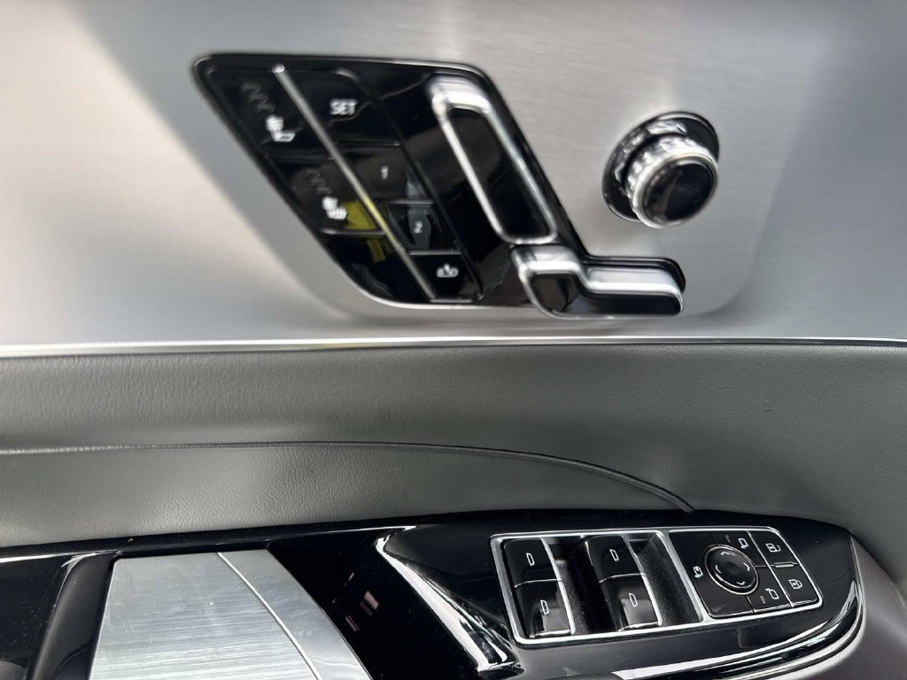 New 2027 Cadillac Lyriq Luxury RWD image 19