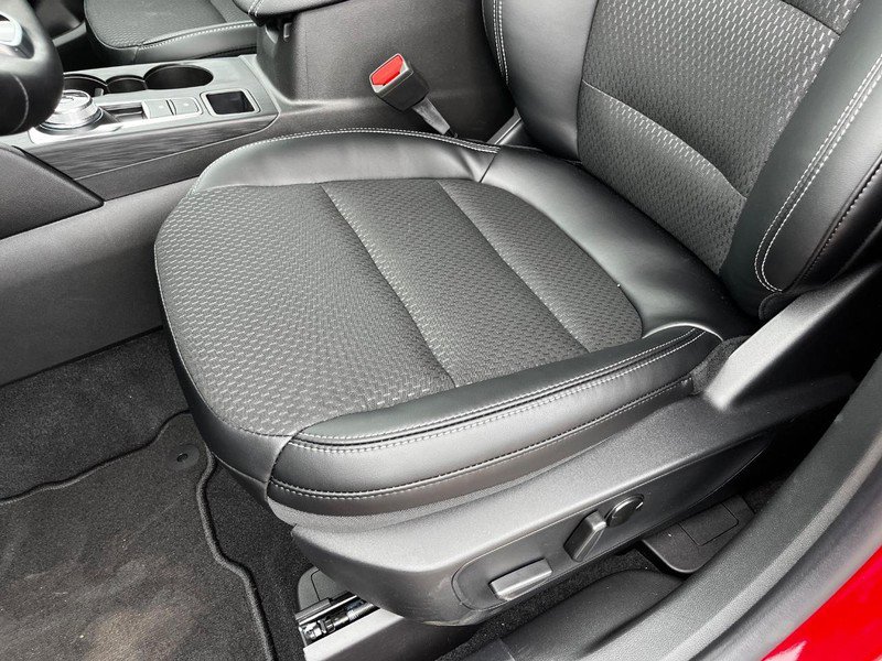 New 2025 Ford Escape SE image 9