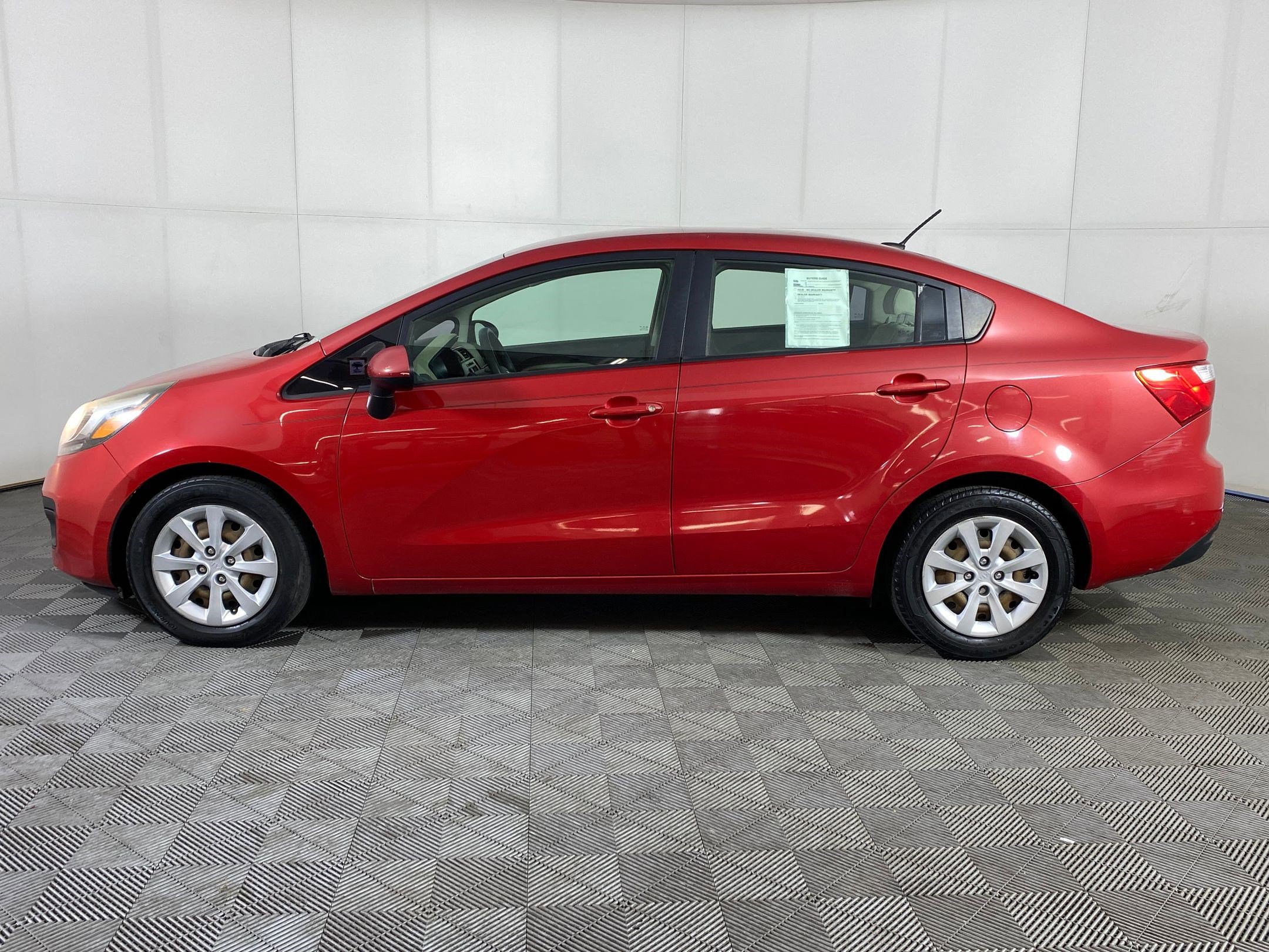 Used 2013 Kia Rio LX w/ PWR Pkg image 2