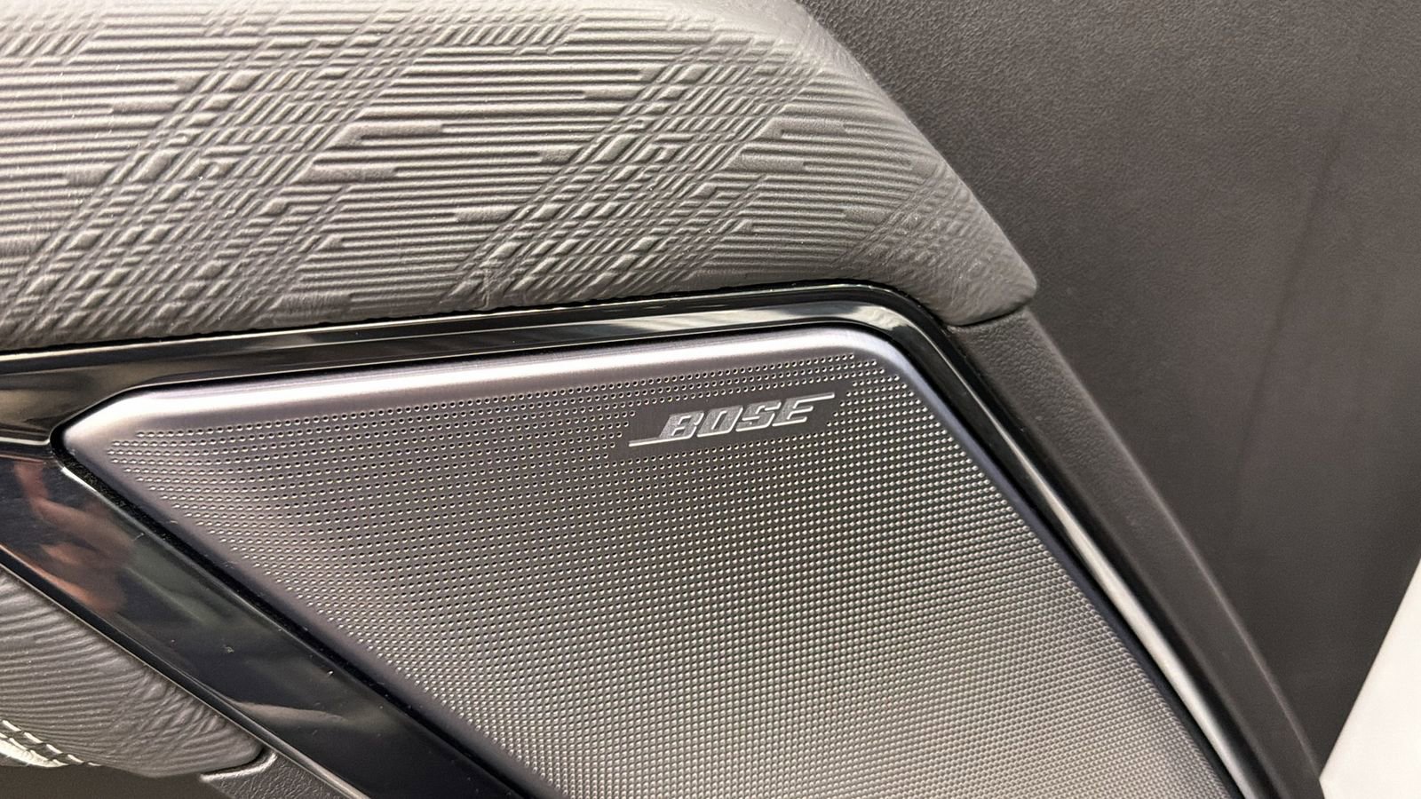 Used 2024 GMC Sierra 2500 AT4X image 32