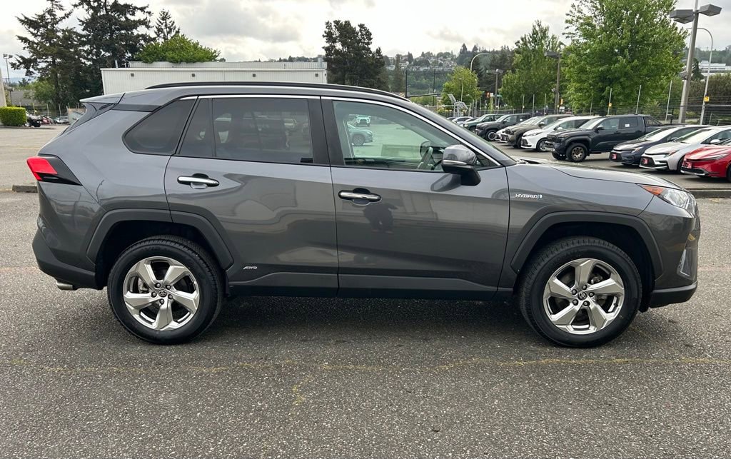 Used 2021 Toyota RAV4 Limited AWD/4WD image 4