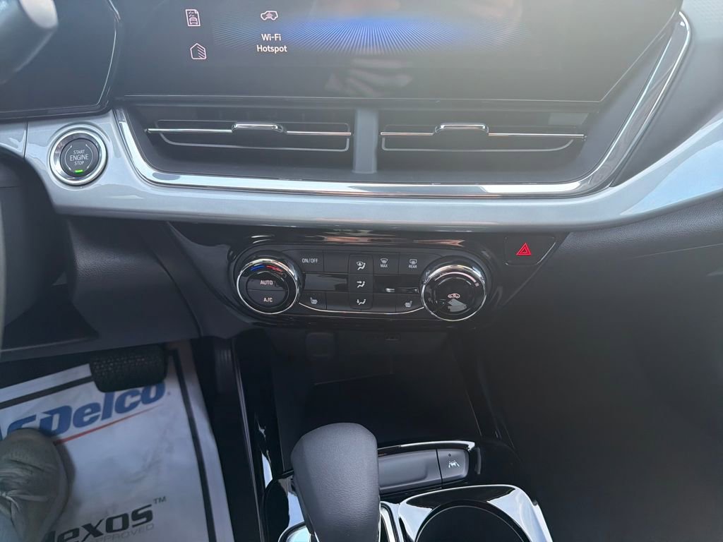 New 2025 Chevrolet Trax LT w/ LT Convenience Package image 19