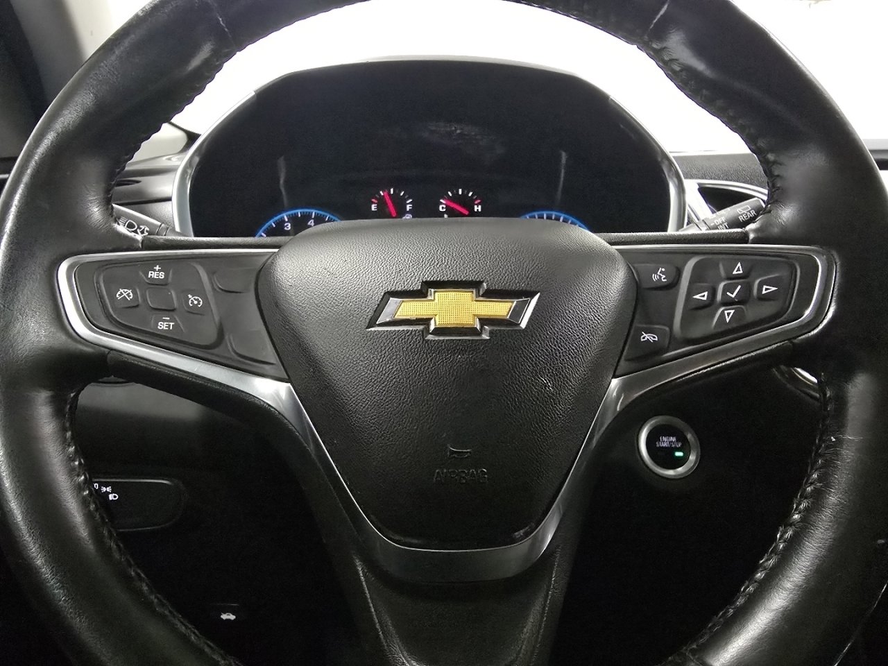 Used 2018 Chevrolet Equinox LT image 25