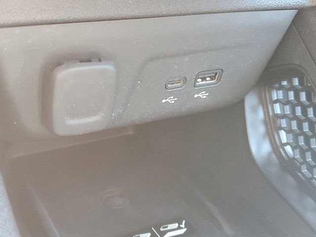 Certified 2024 Chevrolet TrailBlazer LT w/ Convenience Package FWD image 29