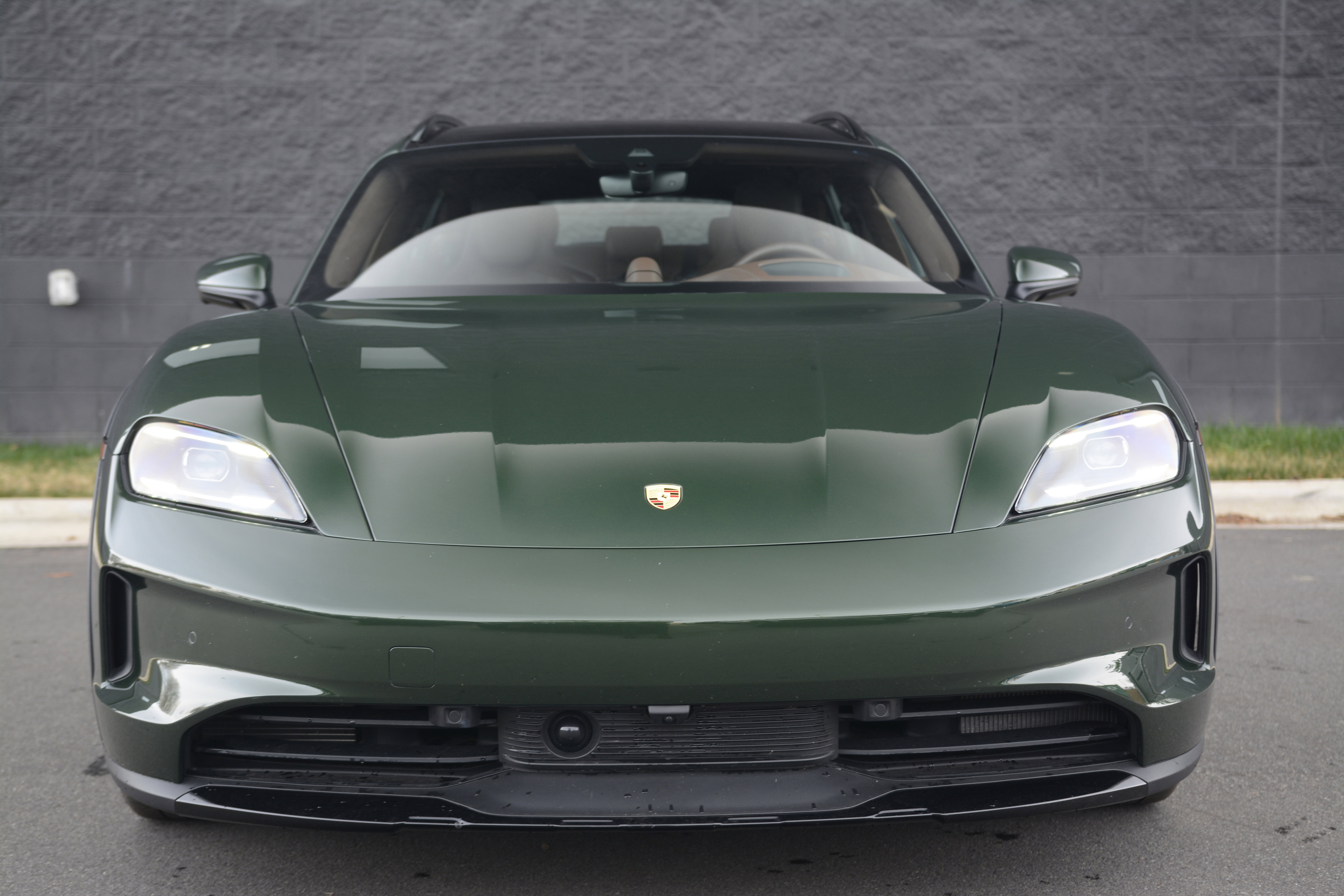 Certified 2025 Porsche Taycan 4 Cross Turismo AWD/4WD image 10