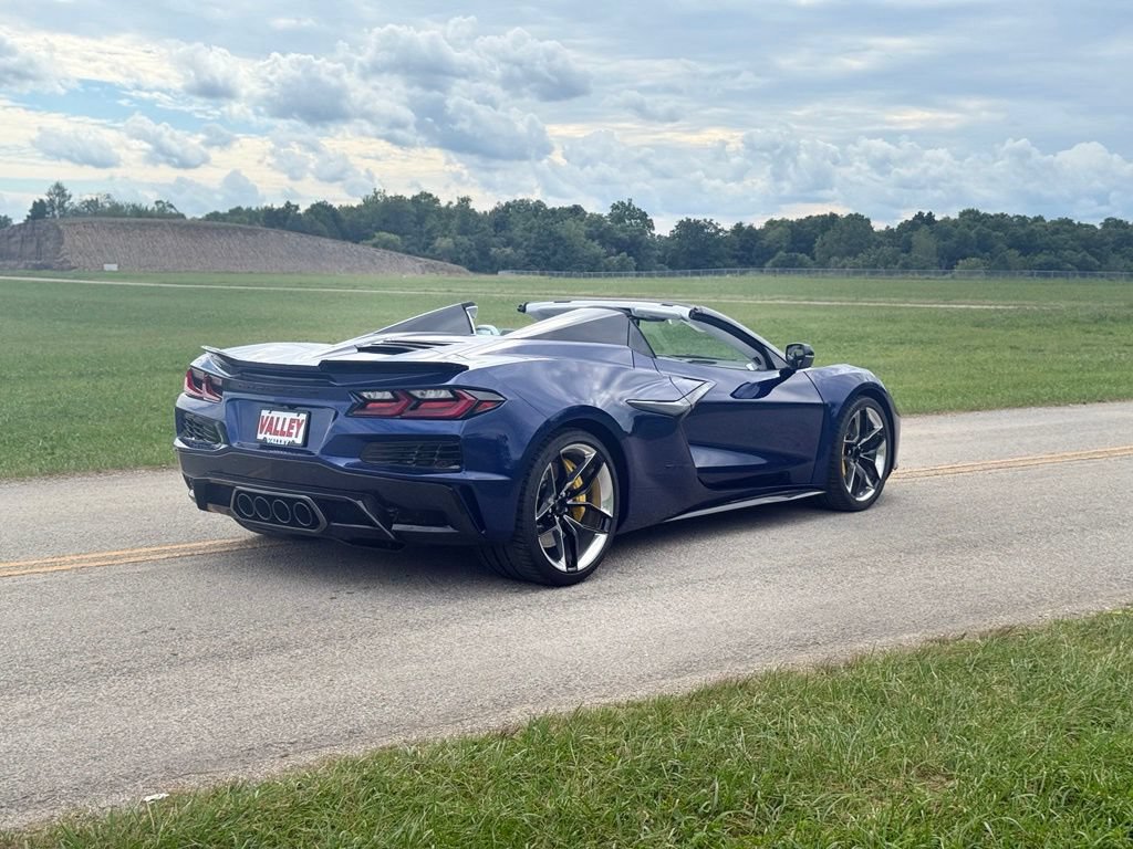 New 2027 Chevrolet Corvette Z06 RWD image 8